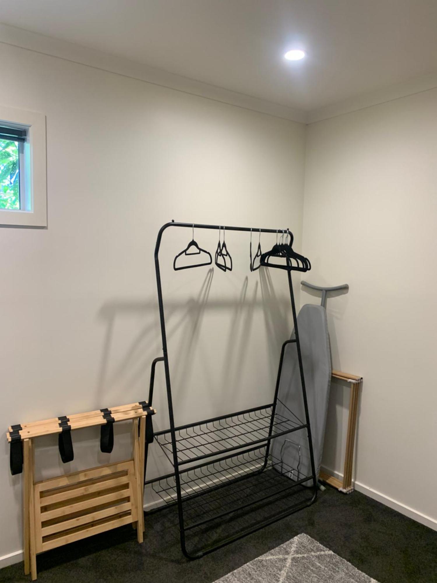 March Apartments Dunedin Room photo