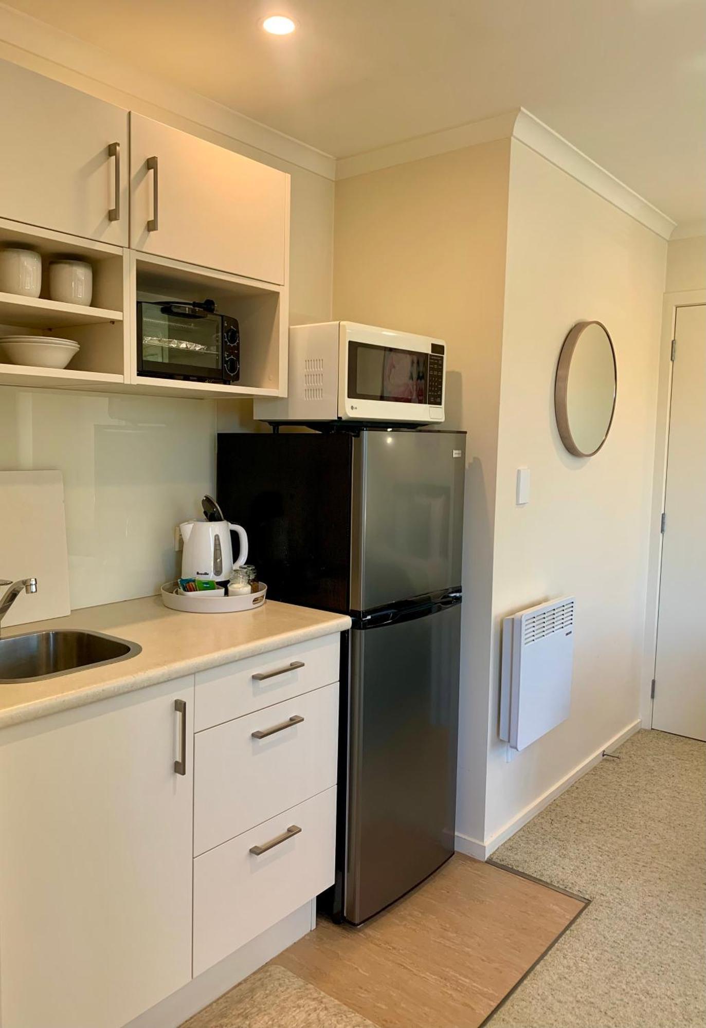 March Apartments Dunedin Room photo